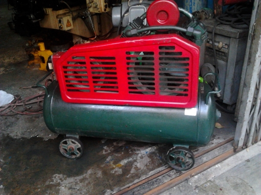 ปัมลม HITACHI 85ลิตร