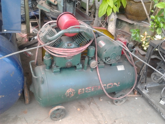 ปัมลม HITACHI 85ลิตร