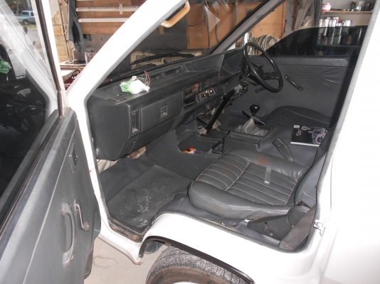 ร้อนเงินขายรถตู้130,000บาทเครื่อง2200เทอร์โบ สภาพสวยนะคร้าบบบรถหายากเครื่องรุ่นนี้หายาก