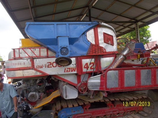 ขายรถเกี่ยว ศักดิ์พัฒนา   เครื่อง 220แรง  มิตซูบิชิ