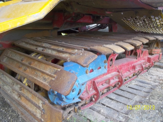 ขายรถเกี่ยว ศักดิ์พัฒนา   เครื่อง 220แรง  มิตซูบิชิ