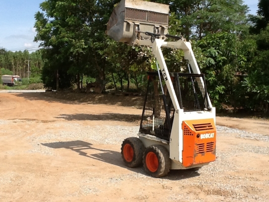 ขายรถตักbobcat. 315