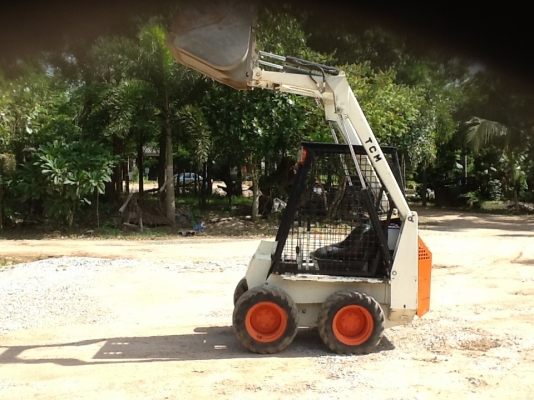 ขายรถตักbobcat. 315