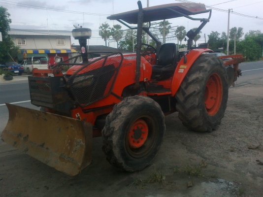 ขายรถไถ คูโบต้า M7040 สภาพเดิมๆพร้อมอุปกรณ์
