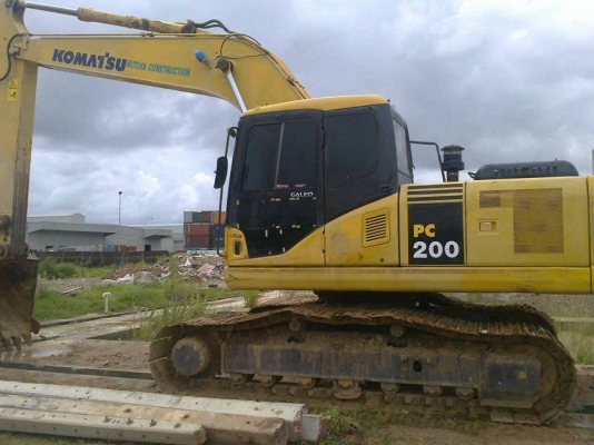 ขายPC200-7 ไฟฟ้าครบ รถเก่านอก ราคา 1,800,000 บาท เจ้าของขายเอง ราคาต่อรองได้