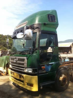 หัวเก๋ง profia ตอนเดียว  พร้อมที่นอนบนหลังคา รุ่นพิเศษ จากนอก