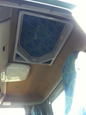 หัวเก๋ง profia ตอนเดียว พร้อมที่นอนบนหลังคา รุ่นพิเศษ จากนอก หัวเก๋ง profia ตอนเดียว พร้อมที่นอนบนหลังคา รุ่นพิเศษ จากนอก