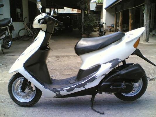 ขาย Honda DioZx af34 เครื่องสมบูรณ์สตาร์ติดง่ายระบบไฟออกหมดดิสหน้ารถพร้อมใช้งานเอกสารอินวอย ขาย 9900 บาท