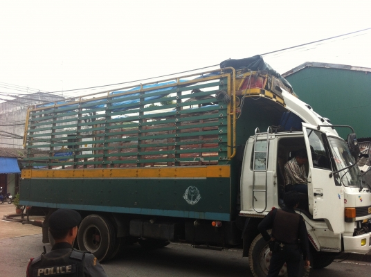 ขายร็อกกี้ fvm12my เครื่อง6he1-195 แรงม้า สภาพสวยพร้อมใช้งาน