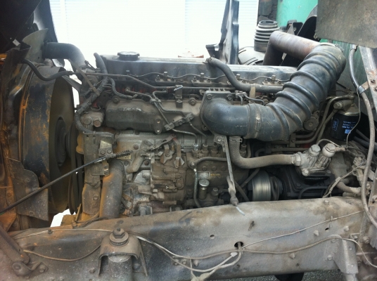 ขายร็อกกี้ fvm12my เครื่อง6he1-195 แรงม้า สภาพสวยพร้อมใช้งาน