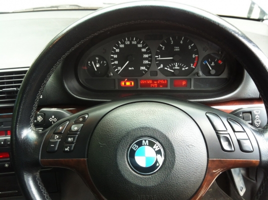 ขาย BMW 320i สภาพสวย วิ่งน้อย