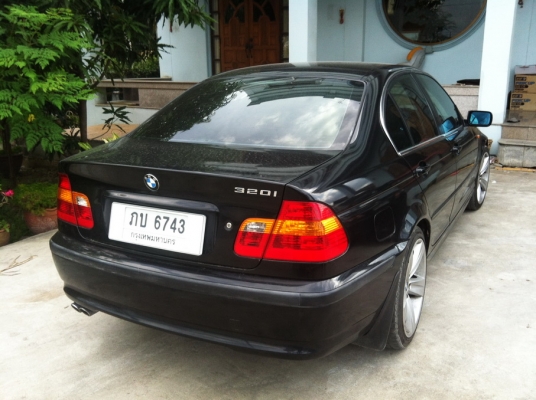 ขาย BMW 320i สภาพสวย วิ่งน้อย