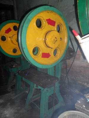 ขายครับขาย เครื่องป๊าข้อเสือ 15 ตัน ตัวละ 35000 มี 3 ตัว