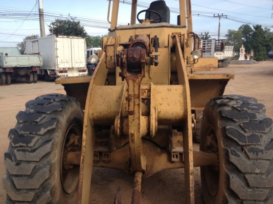 รถตัก CAT 916  4 สูบ มีเทอร์โบ  สนใจติดต่อ  081 - 6079515