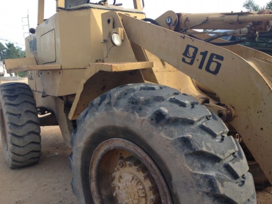 รถตัก CAT 916  4 สูบ มีเทอร์โบ  สนใจติดต่อ  081 - 6079515