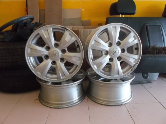 ขายล้อไททันพลัส 4 วง ขอบ 16 ราค 3500 ต่อลองได้คับ 082-5425008