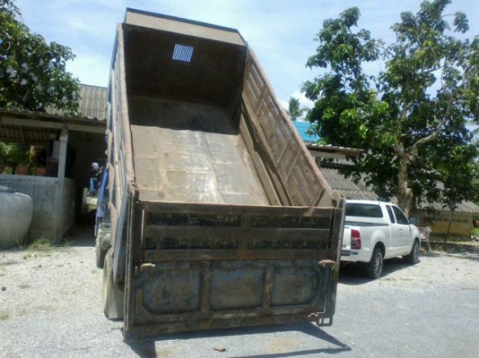 6 ล้อดั้ม ISUZU NPR 130 แรง ปี47 เครื่องเดิม เกียร์เดิม มือเดียวจากห้าง