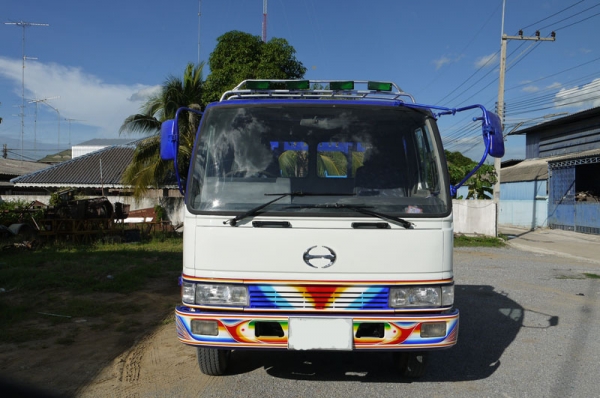 เทรเลอร์บรรทุกรถเกี่ยว HINO 6 ล้อ