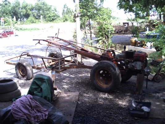 รถไถกำเลี้ยว 3 เกียร์ เครื่องมิซซู ทำสีมาใหม่แล้ว