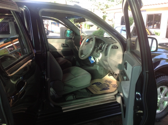 ขายรถ 4 ประตู isuzu D-max Hilander 3.0  เกียร์ธรรมดา