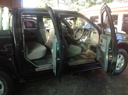 ขายรถ 4 ประตู isuzu D-max Hilander 3.0  เกียร์ธรรมดา