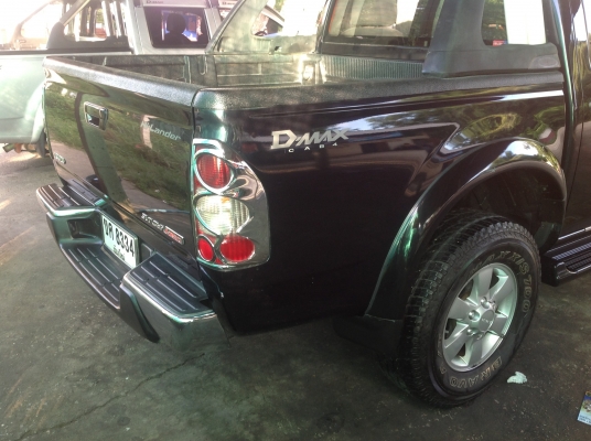 ขายรถ 4 ประตู isuzu D-max Hilander 3.0  เกียร์ธรรมดา