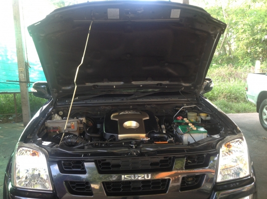 ขายรถ 4 ประตู isuzu D-max Hilander 3.0  เกียร์ธรรมดา