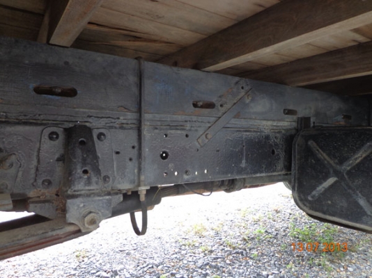 ISUZU NPR 59L รถประกอบ เครื่อง 115 แรงม้า 4BD1 พวงมาลัยพาวเวอร์ เกียร์สั้น(มีเกียร์พิเศษlo-hi) กระบะคาร์โก้ คอกแป๊ปน้ำ ยาว 4.30 ม. สภาพเดิมๆ พร้อมใช้ ทะเบียนพร้อมโอน