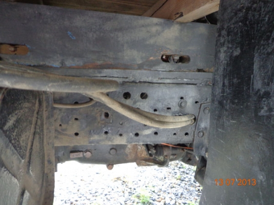 ISUZU NPR 59L รถประกอบ เครื่อง 115 แรงม้า 4BD1 พวงมาลัยพาวเวอร์ เกียร์สั้น(มีเกียร์พิเศษlo-hi) กระบะคาร์โก้ คอกแป๊ปน้ำ ยาว 4.30 ม. สภาพเดิมๆ พร้อมใช้ ทะเบียนพร้อมโอน