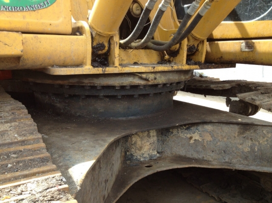 ขาย Komatsu. Pc200 รุ่น 6 ราคา 1,350,000 บาท ขาย Komatsu. Pc200 รุ่น 6 ราคา 1,350,000 บาท
