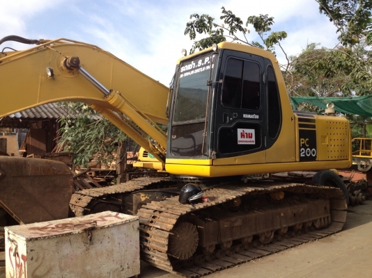 ขาย Komatsu. Pc200 รุ่น 6 ราคา 1,350,000 บาท ขาย Komatsu. Pc200 รุ่น 6 ราคา 1,350,000 บาท