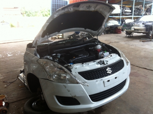 ขายหัวรถตัดและอะไหล่ SUZUKI NEW SWIFT 2013  เกียร์ AT  ขอบคุณมากครับ  อู่ช่างนาย  เหมาะกับอู่และลูกค้าที่ต้องการเครื่องยนต์และอะไหล่ที่สมบูรณ์ !!!! พาร์ทแท้นำเข้าจากญี่ปุ่น!!