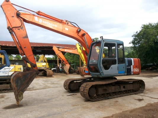 ขายรถขุดEX120-2 เก่านอก ขายตามสภาพ