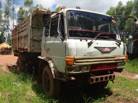 ขายด่วนรถสิบล้อสองเพลาดัมพ์ HINO FM18 เอกสารพร้อม ขายด่วนรถสิบล้อสองเพลาดัมพ์ HINO FM18 เอกสารพร้อม