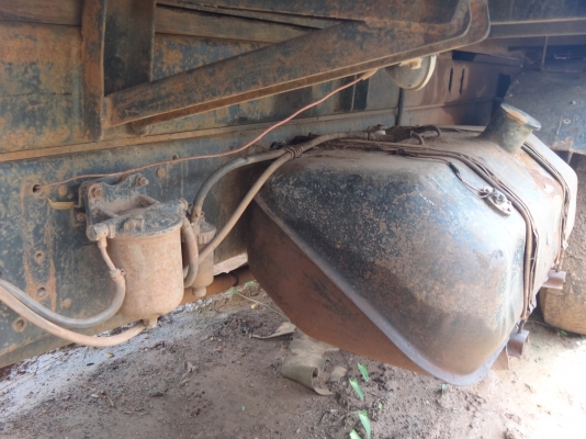 ขายด่วนรถสิบล้อสองเพลาดัมพ์ HINO FM18 เอกสารพร้อม ขายด่วนรถสิบล้อสองเพลาดัมพ์ HINO FM18 เอกสารพร้อม