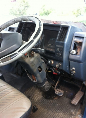 ISUZU รุ่น NPR 4 สูบ 115 แรงม้า 2 เพลา สภาพดี เจ้าของขายเอง