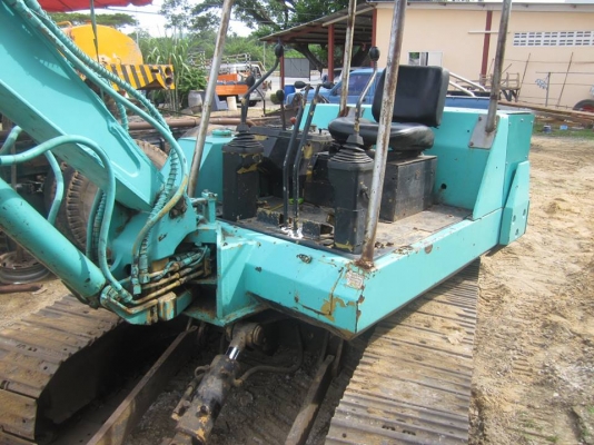 รถแบคโฮ  KOMATSU  PC 40 รุ่น 6 ใช่งานได้เ จ้าของขายเอง