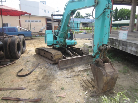 รถแบคโฮ  KOMATSU  PC 40 รุ่น 6 ใช่งานได้เ จ้าของขายเอง