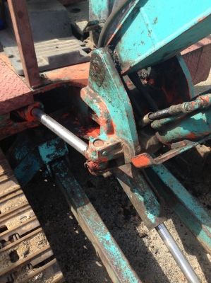 รถแบคโฮ  KOMATSU  PC 25 รุ่น 3 ใช่งานได้ เจ้าของขายเอง