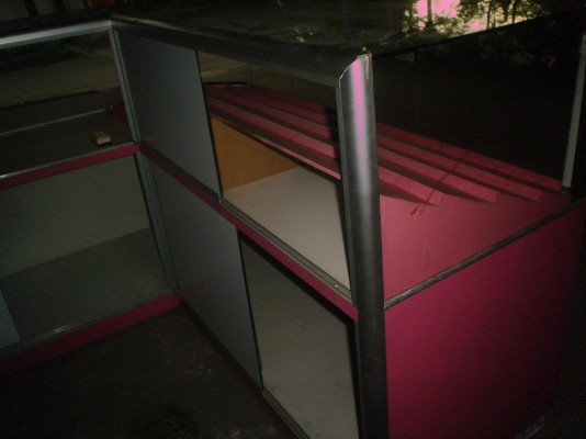 คูณโอ๋พระนั่งเกล้า**คุณครับ**19กค56ต้องการขายด่วน  จะย้ายบ้านแล้วตู้สวย    สำหรับขายโทรศัพท์**** โชว์โทรศัพท์ขายครับท่านผู้ชม**