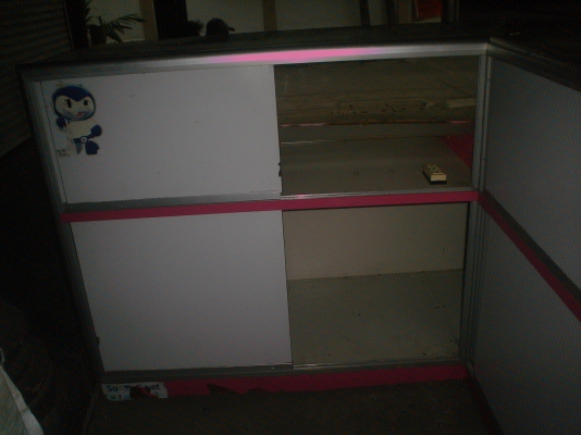 คูณโอ๋พระนั่งเกล้า**คุณครับ**19กค56ต้องการขายด่วน  จะย้ายบ้านแล้วตู้สวย    สำหรับขายโทรศัพท์**** โชว์โทรศัพท์ขายครับท่านผู้ชม**