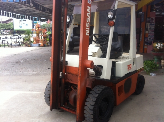 ขายฟอร์คลิฟต์ NISSAN PH02 , เกียร์ MT , เสา  4 M  ขอบคุณพี่พรเทพ จ.เพชรบุรี
