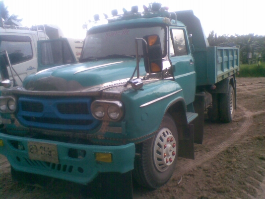 ขายรถบรรทุก  6  ล้อ ยาวเฉพาะหัว  เครื่อง  165  เทอร์โบ  เกียร์สายระบบเป็นรถหัวตัด  เฟืองท้ายใหญ่