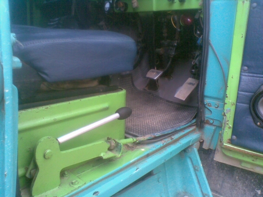 ขายรถบรรทุก  6  ล้อ ยาวเฉพาะหัว  เครื่อง  165  เทอร์โบ  เกียร์สายระบบเป็นรถหัวตัด  เฟืองท้ายใหญ่