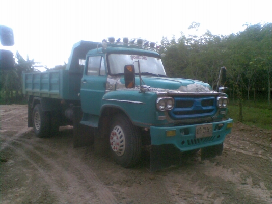 ขายรถบรรทุก  6  ล้อ ยาวเฉพาะหัว  เครื่อง  165  เทอร์โบ  เกียร์สายระบบเป็นรถหัวตัด  เฟืองท้ายใหญ่