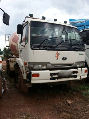 รถนิตสัน 10 ล้อ โม่ปูน 320 แรงม้า ปี 48  ( รถวิ่ง 60,xxx กม. )  ( มีขาย 3 คัน.) สนใจติดต่อ 081 - 6079515