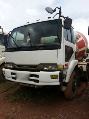 รถนิตสัน 10 ล้อ โม่ปูน 320 แรงม้า ปี 48  ( รถวิ่ง 60,xxx กม. )  ( มีขาย 3 คัน.) สนใจติดต่อ 081 - 6079515