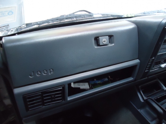 ขาย JEEP CHEROKEE 2.5 (2,500CC) MANUAL ปี97 สภาพดีเครื่องแน่นๆครับ เครื่องเดิมๆ พร้อมใช้