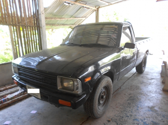 รถกระบะเลส toyota เหมาะสำหรับใช้บรรทุกของ