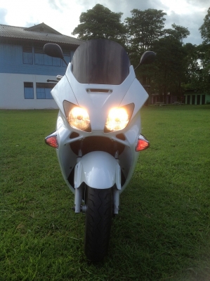 Honda  Forza  250cc ABS  (www.bascooterclub.com)